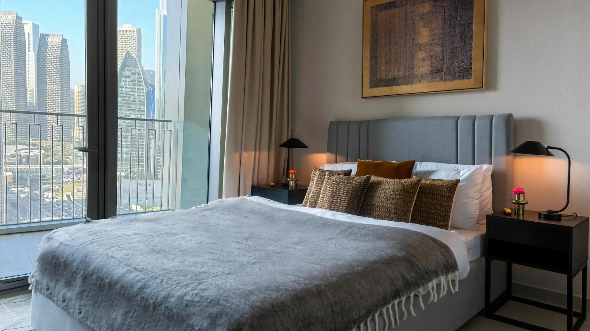 Apartment Burj Khalifa Lifestyle Boost! Fabulous 4Bed Open View Corner Suite Plus Dubai Mall Access