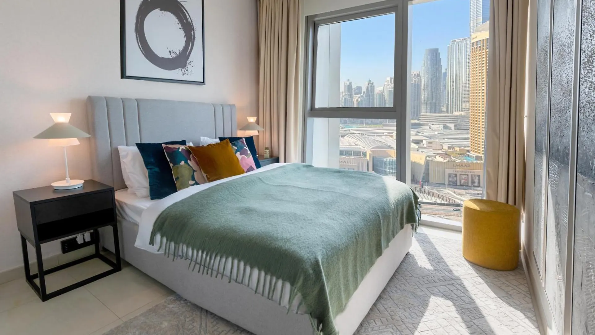 Burj Khalifa Lifestyle Boost! Fabulous 4Bed Open View Corner Suite Plus Dubai Mall Access