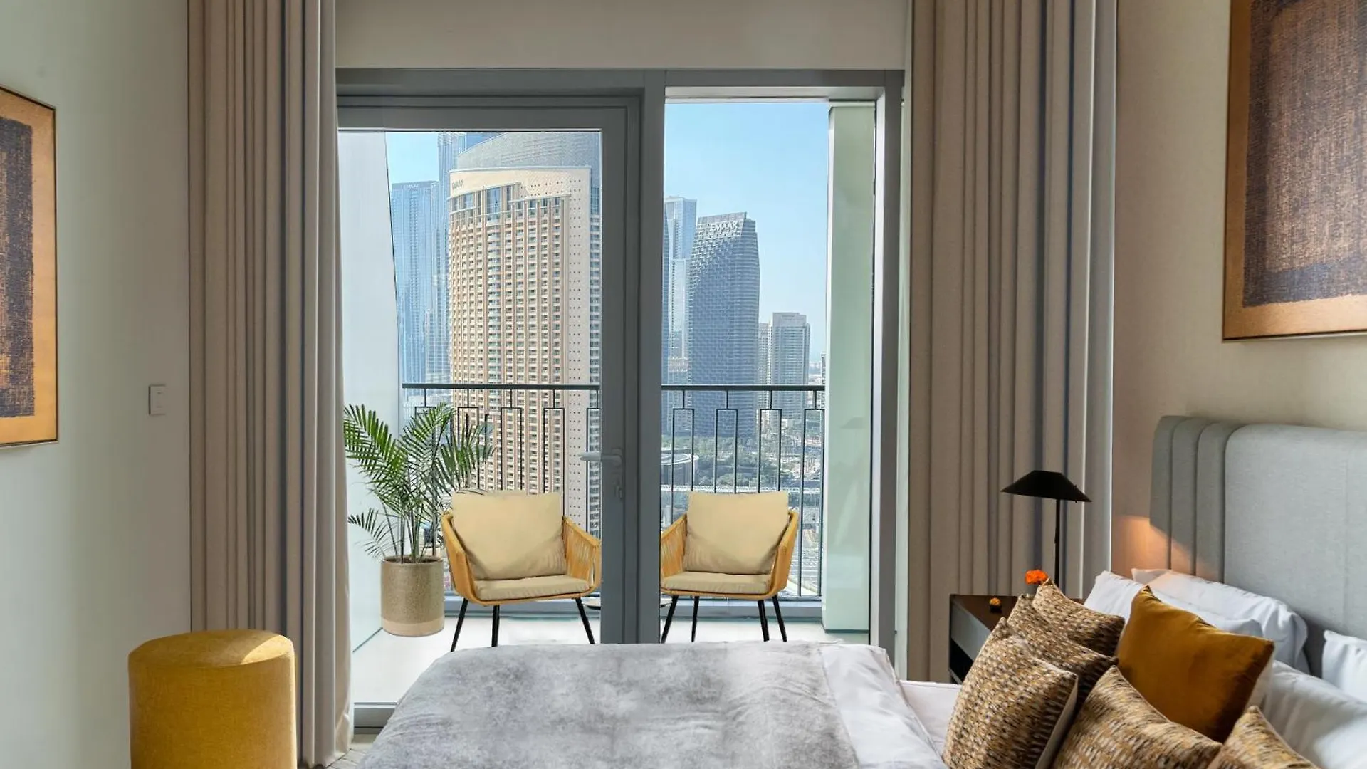 Burj Khalifa Lifestyle Boost! Fabulous 4Bed Open View Corner Suite Plus Dubai Mall Access United Arab Emirates