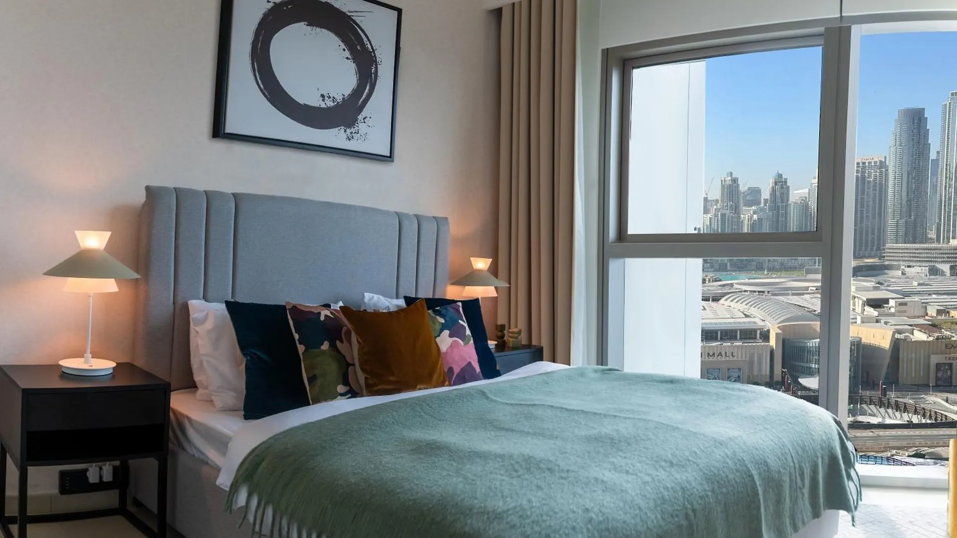 Burj Khalifa Lifestyle Boost! Fabulous 4Bed Open View Corner Suite Plus Dubai Mall Access 0*,  United Arab Emirates